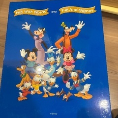 【正規品】ディズニー英語学習教材の本棚です。の画像