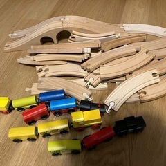 IKEA リラブー　乗り物、レールセットの画像