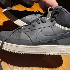NIKE スニーカー黒　28cmの画像