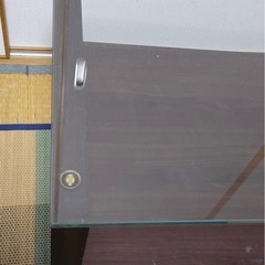 ガラステーブルの画像