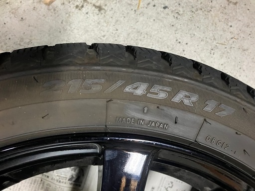 TOYOTIRES オブザーブGIZ2 ホイール&タイヤ4本セット　215/45R17　スタッドレス　カローラ