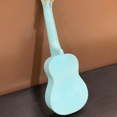 ♩ギター 🎻 ウクレレ ♡ ヴィンテージ風 😍  アンティーク 🪵 レトロ ，インテリアの画像