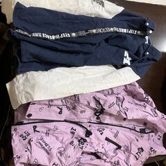 【まとめ】女性（小柄）の服（Tシャツ・上着・ジャケット・靴下）の画像