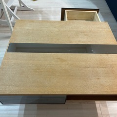 机、センターテーブルの画像