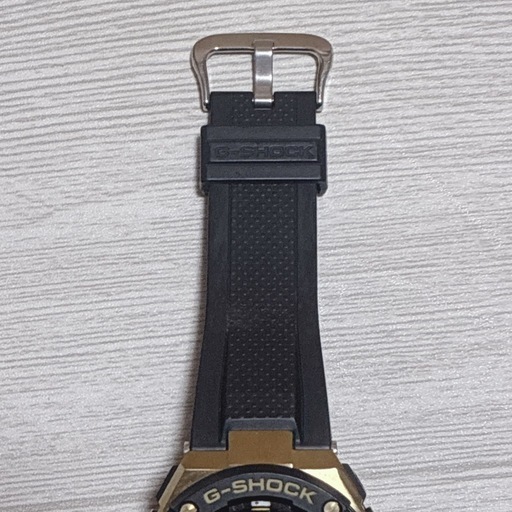 G-SHOCK GST-W100G　電波ソーラー　メンズ　腕時計