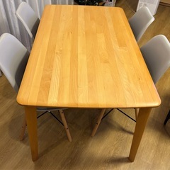 ニトリ　ダイニングテーブル　チェア　セットの画像
