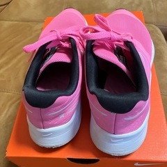 Nike スターランナーGS 23.0cmの画像