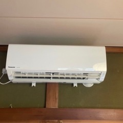 【新しいエアコンの取り付けをお願いします】古いエアコンあげますの画像