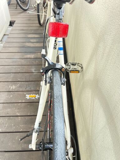 GIOS(ジオス)クロスバイク AMPIO(アンピーオ)ホワイト １８段変速 700c　引取専用-①