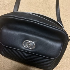 ショルダーバッグの画像