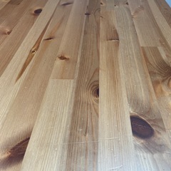 IKEA ダイニングテーブルとダイニングチェアの画像