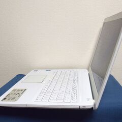 ASUS定番タイプCorei3最新Windows11メモリ4GB高速SSD120GBWifi接続可能カメラ内蔵の画像