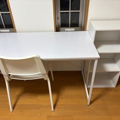 デスク＋IKEA椅子＋棚セットの画像