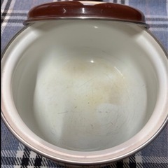 【無料！12/30 11:00まで】昭和レトロな琺瑯　両手鍋の画像