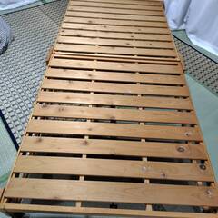 折りたたみベッドの画像