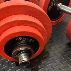 《美品》IROTEC ダンベル 20kg✖️2 計40kgの画像