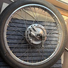 スーパーカブ50 AA01 フロントホイールセットの画像