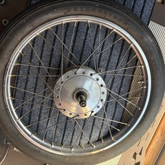 スーパーカブ50 AA01 フロントホイールセットの画像