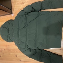 ユニクロ　シームレスダウンパーカーの画像