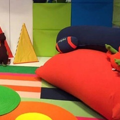 ヨギボー ミディ  レッドの画像