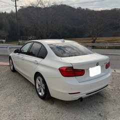 希少6速MT BMW f30 3シリーズ　320iの画像