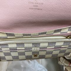 【ルイ・ヴィトン】長財布 ダミエ・アズール／ピンク内装（ペン跡あり）売りますの画像