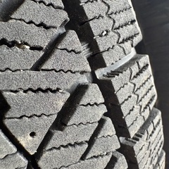 175/65/14冬VRX2の画像