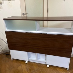 カウンターテーブルの画像