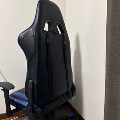 ゲーミングチェアの画像