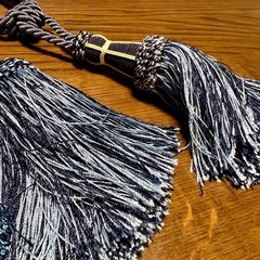 ダークブルータッセル付きホルダー4個セットの画像