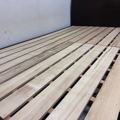 セミダブルベッドフレーム　マットレスの画像