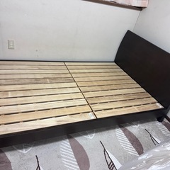 セミダブルベッドフレーム　マットレスの画像