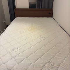 ニトリ　セミダブルベットフレーム(マットレス付き)の画像