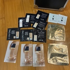 デパコス含む中古化粧品とメイクボックスの画像