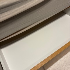 ベッドフレームの画像