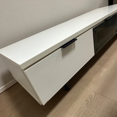 【美品】シンプルデザインのTV台の画像