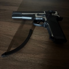 BB弾を使う銃の画像