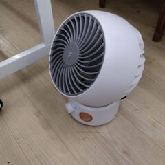 2019年　極上美品　サーキュレーター　扇風機　ストーブ 空気循環の画像