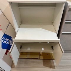 【ニトリ 食器棚＋レンジ台 セット｜小型・ロータイプ｜無料】の画像