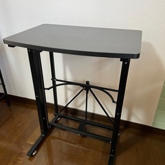 スタンディングデスクの画像