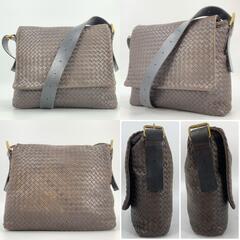 BOTTEGA VENETA ボッテガヴェネタ イントレチャート 編み込み ショルダーバッグ メッセンジャーバッグ クロスボディ 斜め掛け 肩掛け レザー 本革 ブラウン 茶 A4収納可能 メンズの画像