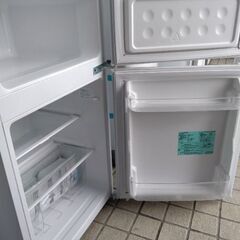 2021年製　極上美品　小型　コンパクト　省エネ　車に積めます　冷蔵庫の画像