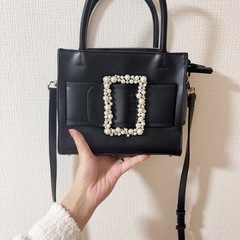 トゥービーシック ショルダーバッグ ビジュー パール装飾の画像