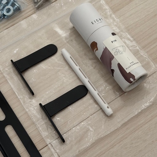 壁掛けテレビ　エイトリビング フロート　EIGHTLIVING FLOAT 美品 壁掛けテレビエイトリビング フロートEIGHTLIVING FLOAT 美品