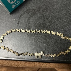 犬の形のネックレスの画像
