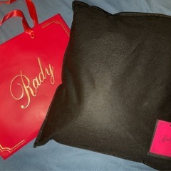 【新品未使用】Rady シルキーモイスト ブランケット / 毛布 140×200
の画像