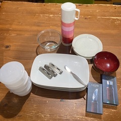 食器いろいろの画像