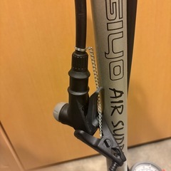 
自転車用空気入れ メーター付きの画像