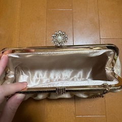 パーティーバッグ クラッチバッグ レース ベージュ ゴールドチェーン 結婚式の画像