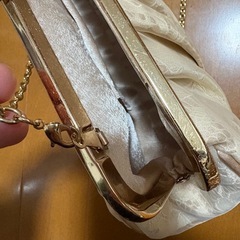 パーティーバッグ クラッチバッグ レース ベージュ ゴールドチェーン 結婚式の画像